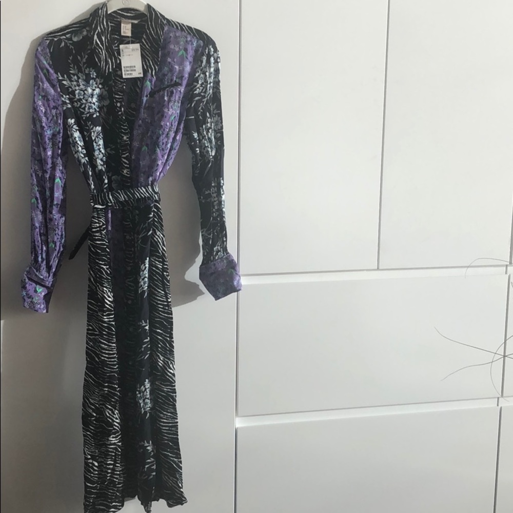 H&M NWT Long Sleeved Shirtdress, size 8